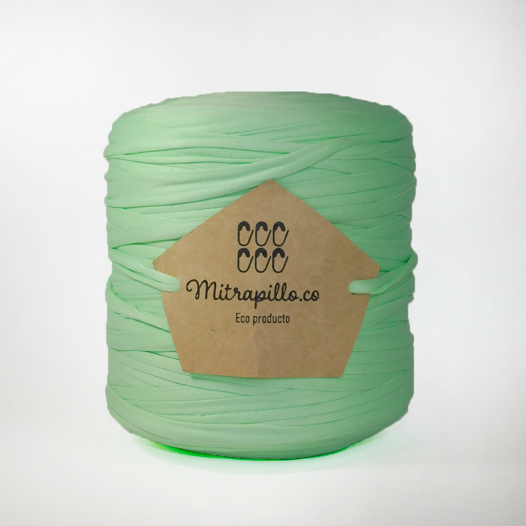 Trapillo pluma verde manzana