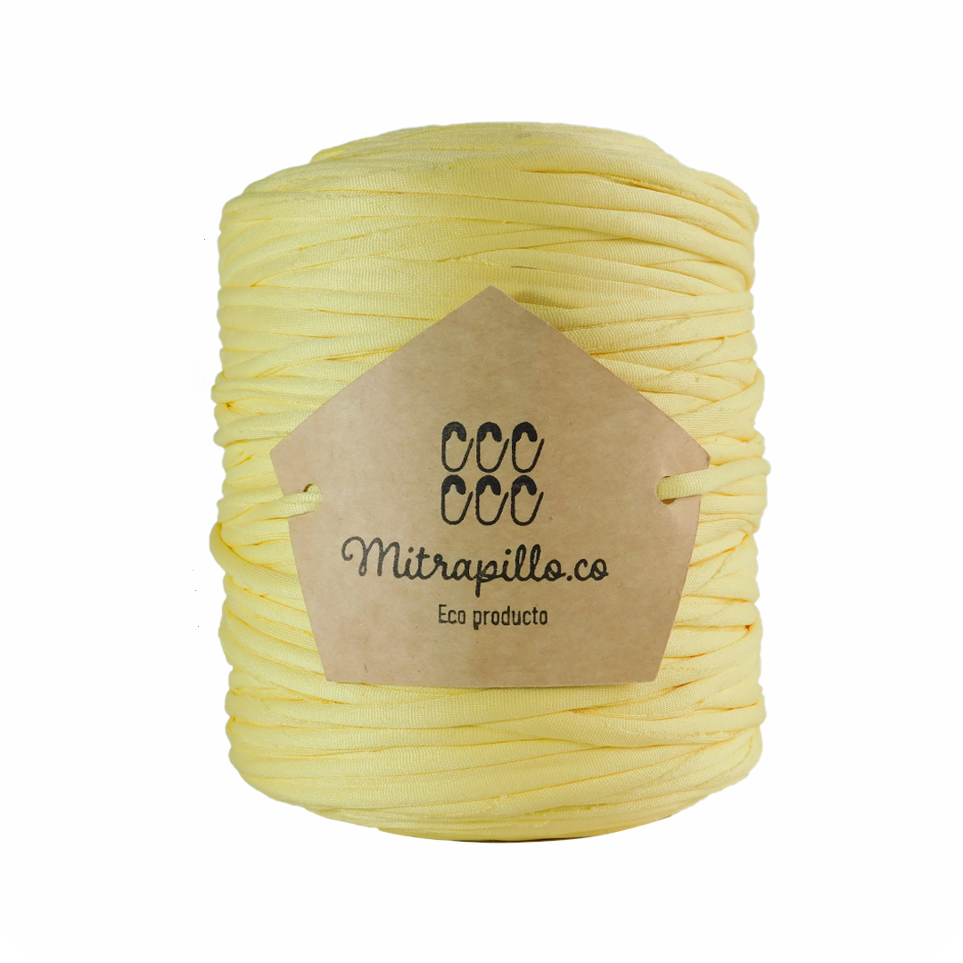 Trapillo pluma amarillo chantilly