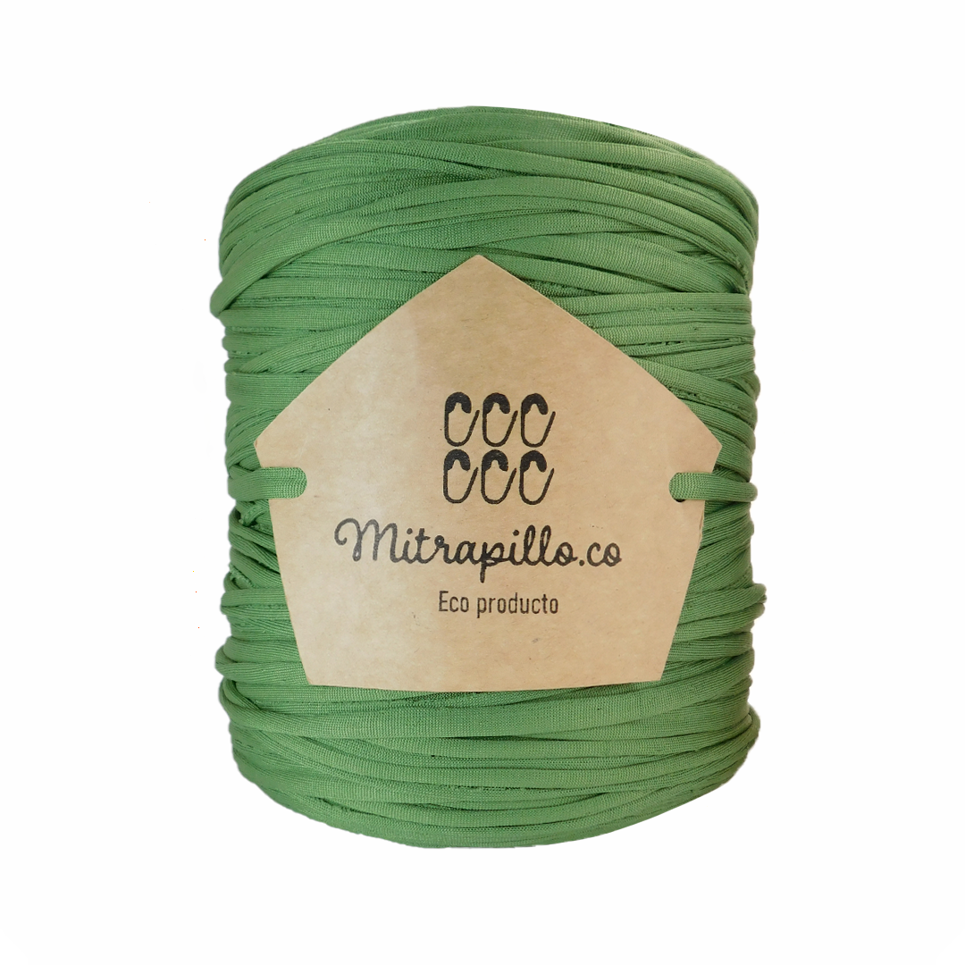 Trapillo pluma verde fiesta