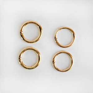 Aros mosquetón grosor medio par dorado