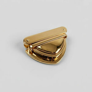 Broche triangulo 4.5 x 3cm